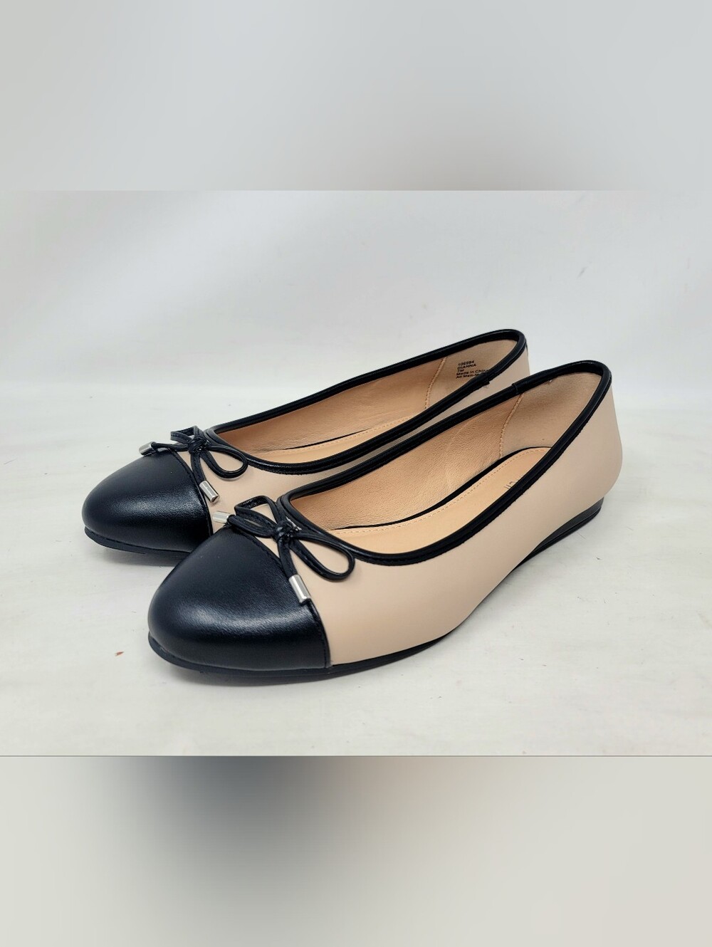 Pristine Lauren Blakwell Women's Beige Faux Leather Cap Toe Ballet Flat Shoes 7